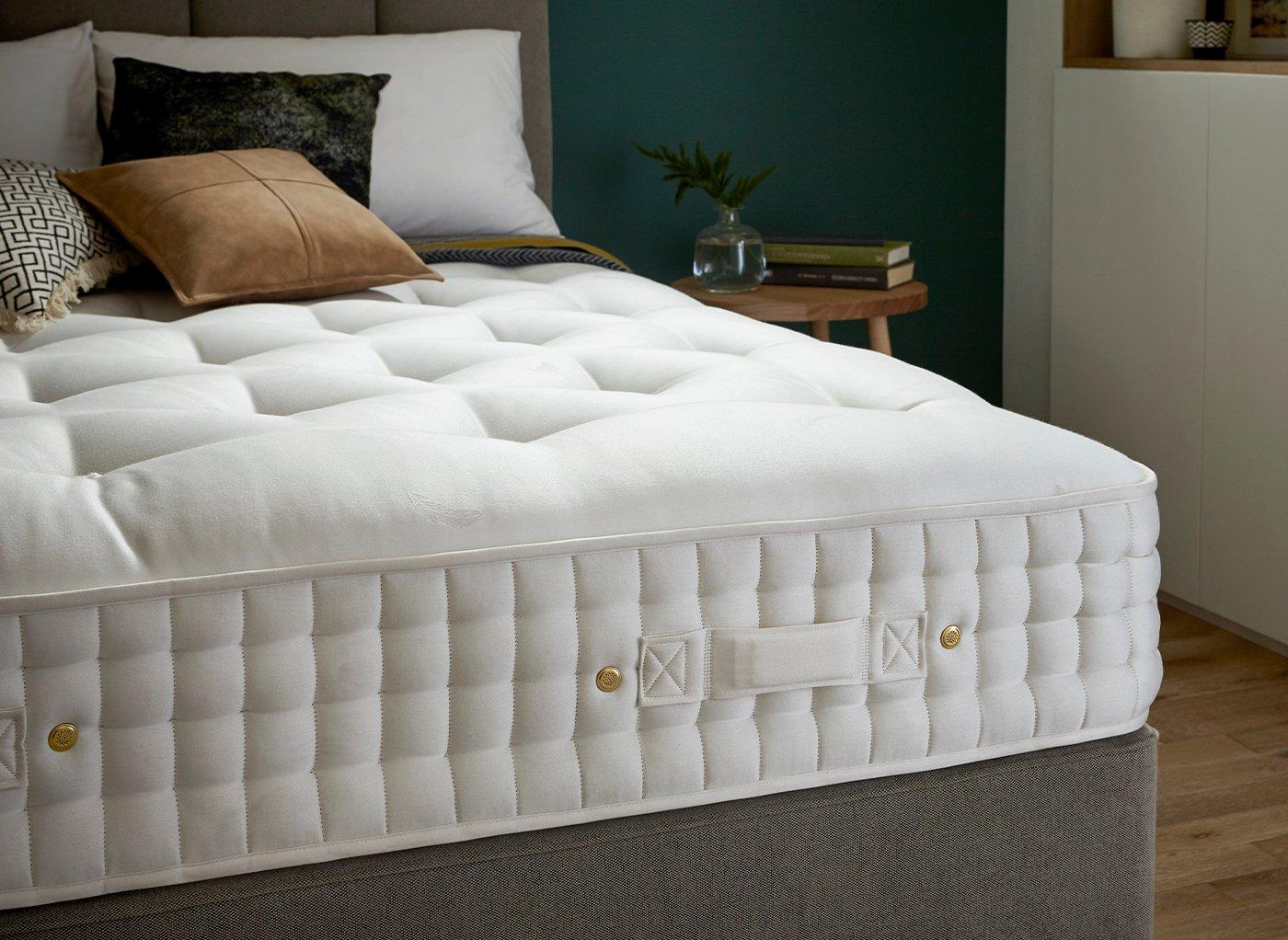 bloomingdale's bedding mattresses